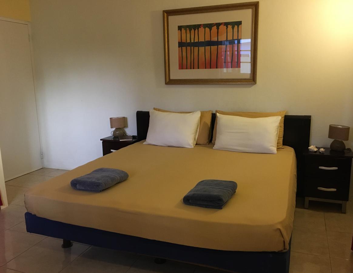 Bubali Gardens Apartment Palm Beach ภายนอก รูปภาพ