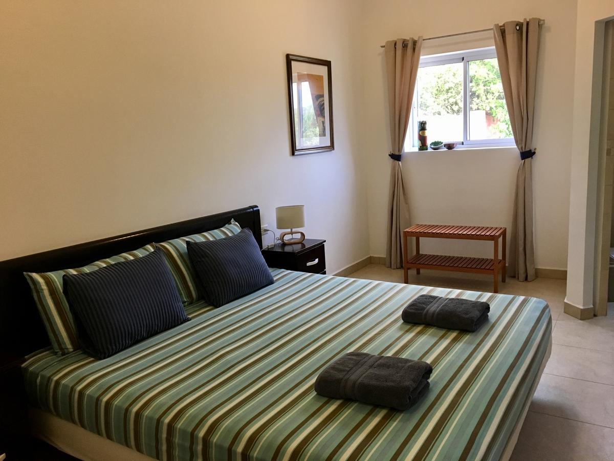 Bubali Gardens Apartment Palm Beach ภายนอก รูปภาพ
