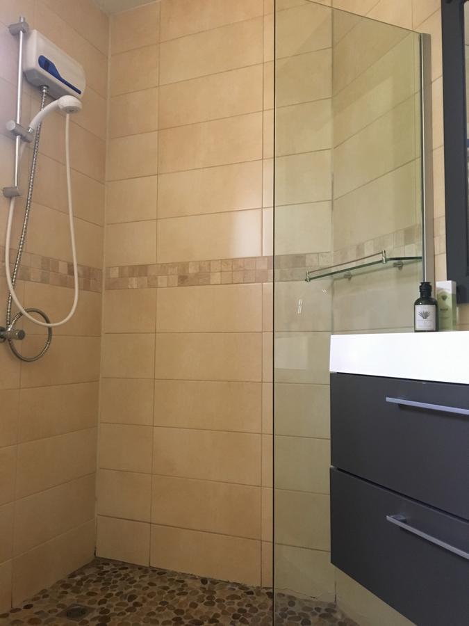Bubali Gardens Apartment Palm Beach ภายนอก รูปภาพ