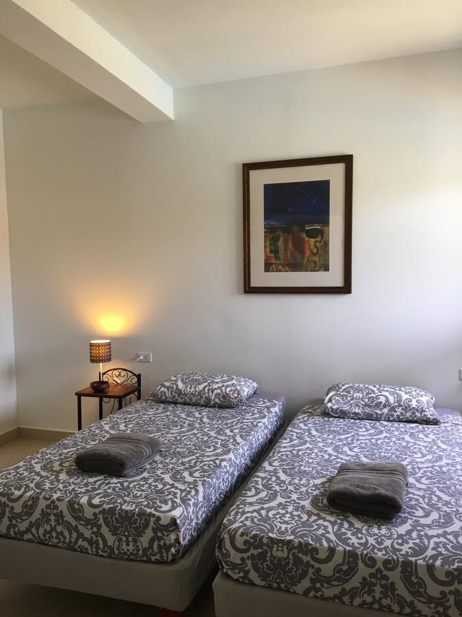 Bubali Gardens Apartment Palm Beach ภายนอก รูปภาพ