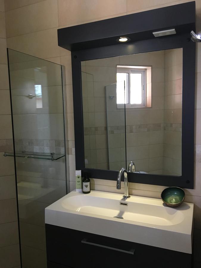 Bubali Gardens Apartment Palm Beach ภายนอก รูปภาพ
