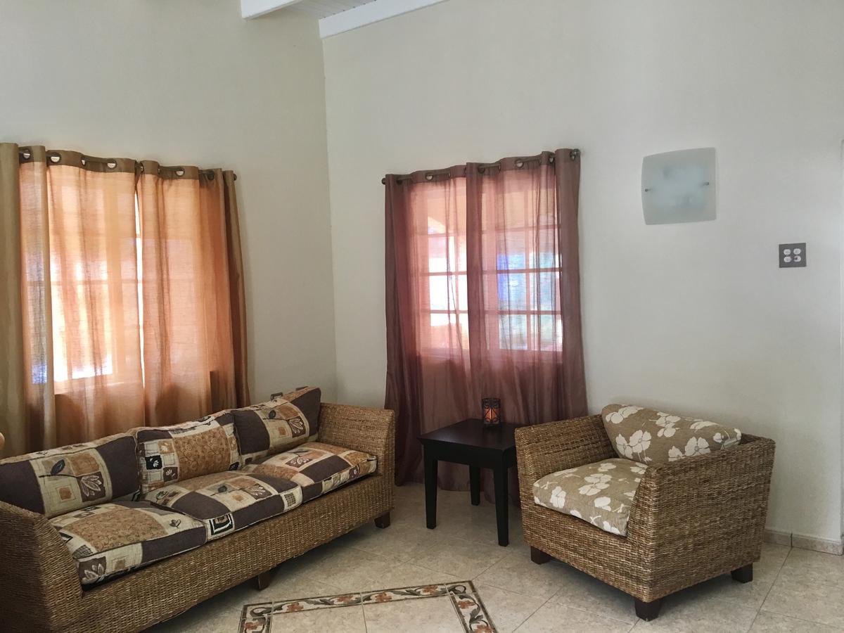 Bubali Gardens Apartment Palm Beach ภายนอก รูปภาพ