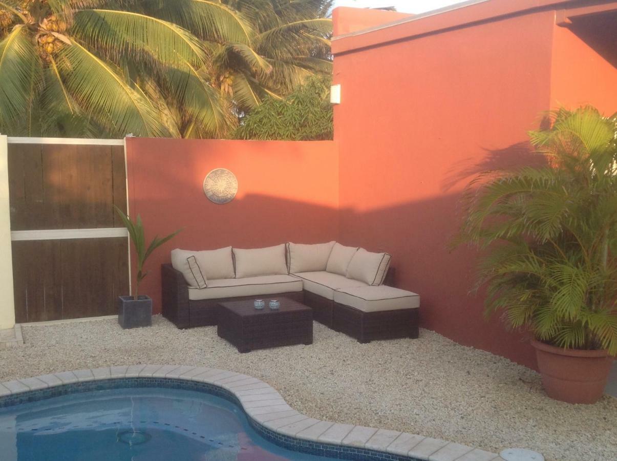 Bubali Gardens Apartment Palm Beach ภายนอก รูปภาพ